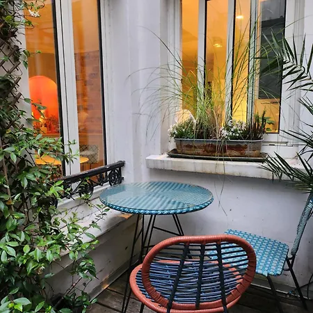 Pic De Notre Dame, Charming *