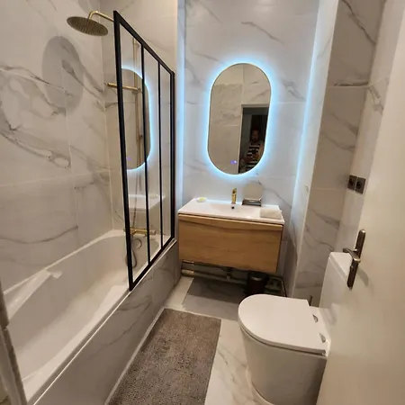 Pic De Notre Dame, Charming Paříž