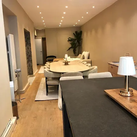 Pic De Notre Dame, Charming Párizs