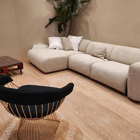 Pic De Notre Dame, Charming