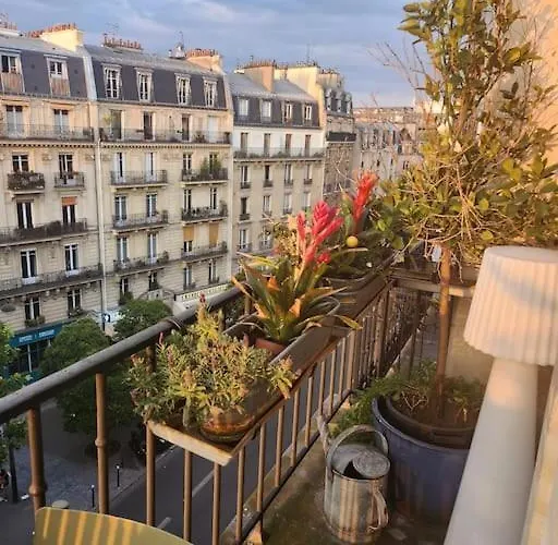 Pic De Notre Dame, Charming