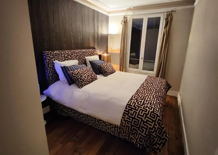 Pic De Notre Dame, Charming * Parijs