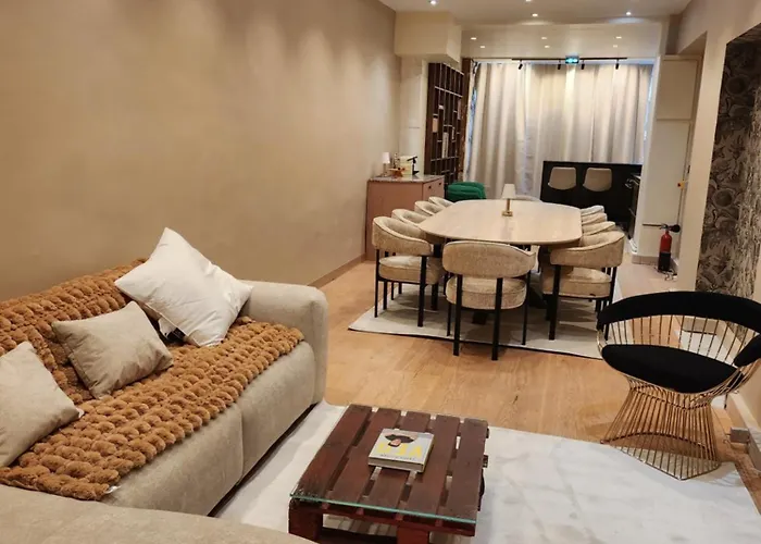 Pic De Notre Dame, Charming