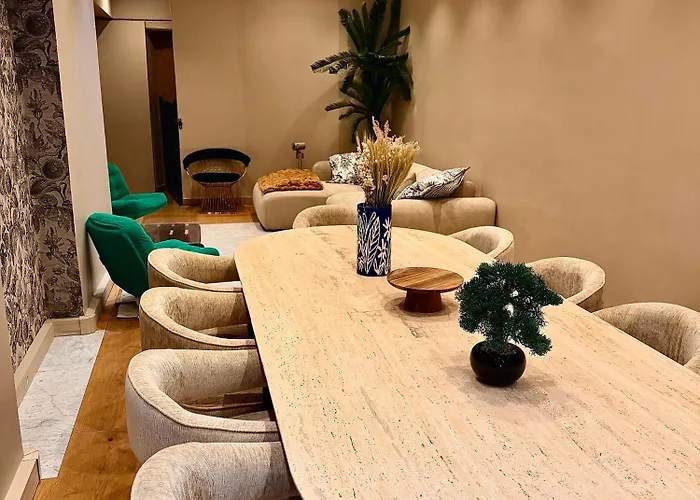 Pic De Notre Dame, Charming