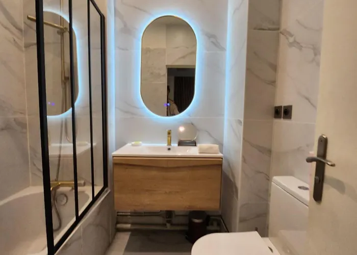 Pic De Notre Dame, Charming